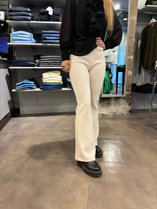 Pantalone zampa velluto panna